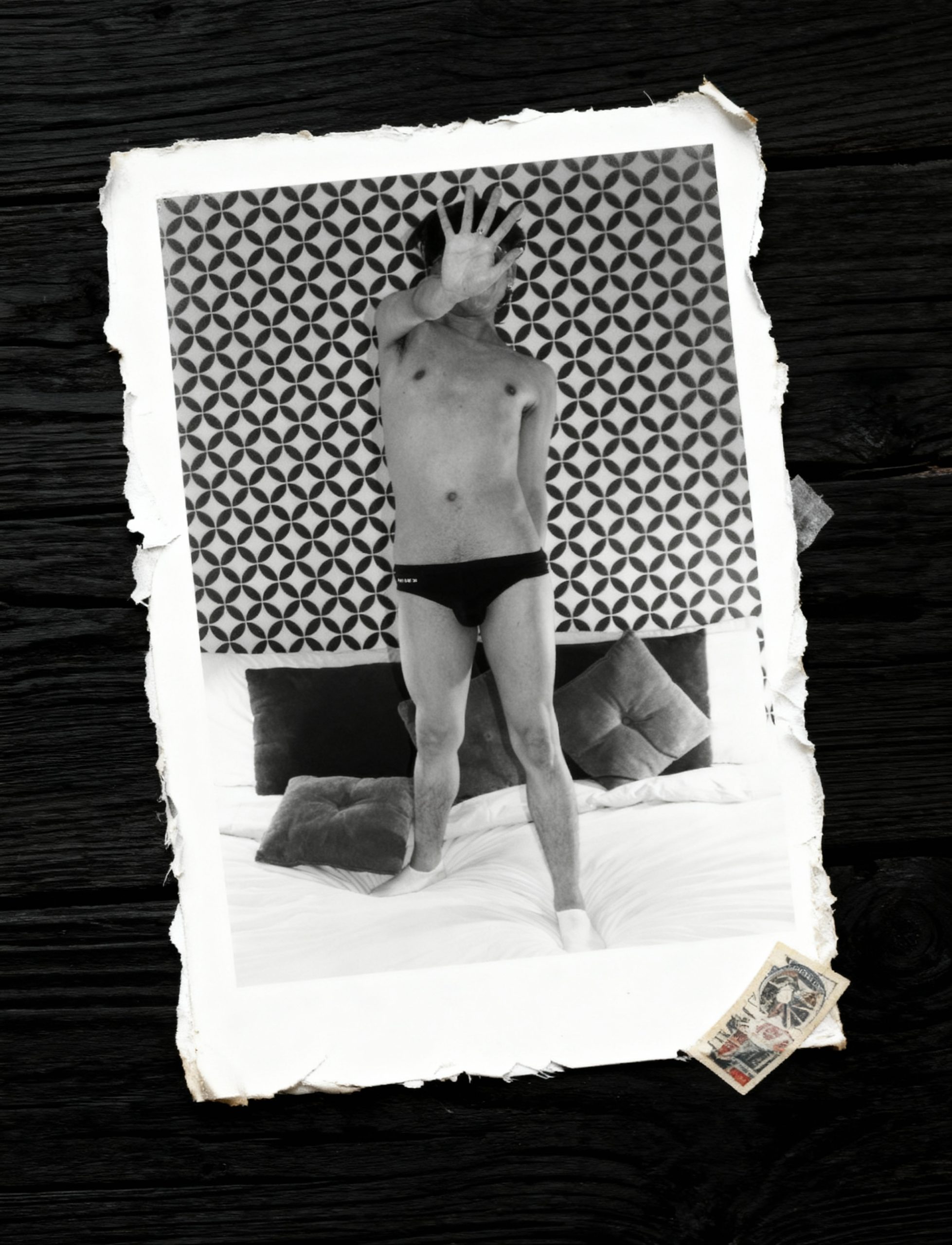 Grainy black-and-white frames of slim, natural bodies—soft light, quiet poses - Wilde Soft